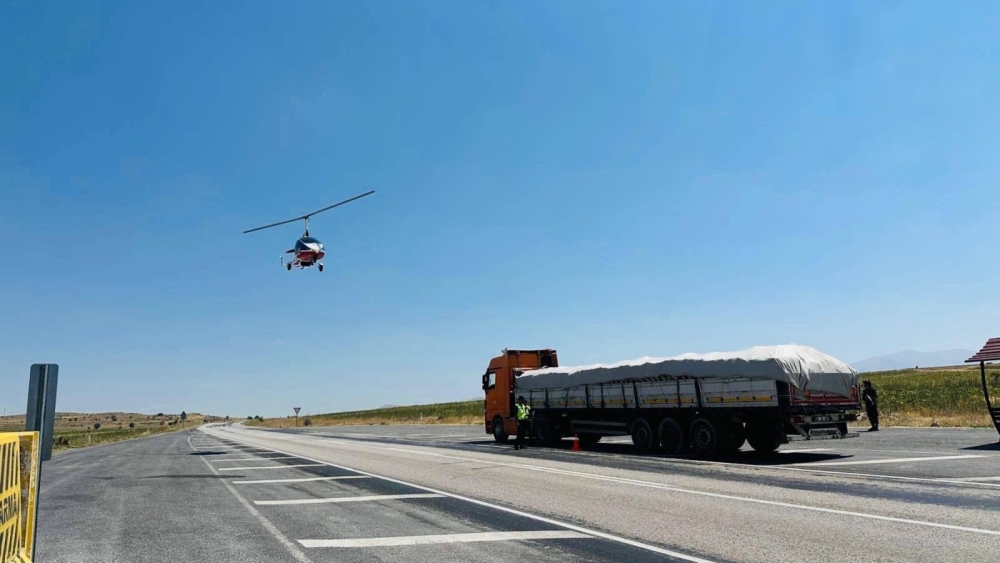 Jandarmadan Cayrokopter denetiminde 18 sürücüye ceza yazıldı